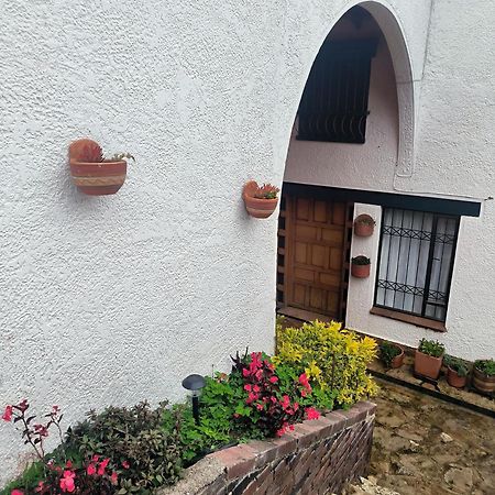 House Life Hotel La Calera Luaran gambar